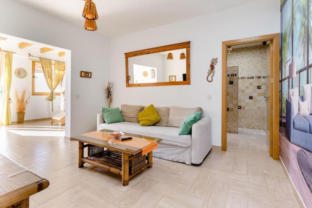 Villa La Isla By Rentaholidayslanzarote Playa Blanca  Exteriér fotografie
